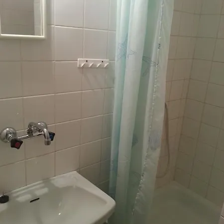 Vepo Guest house *